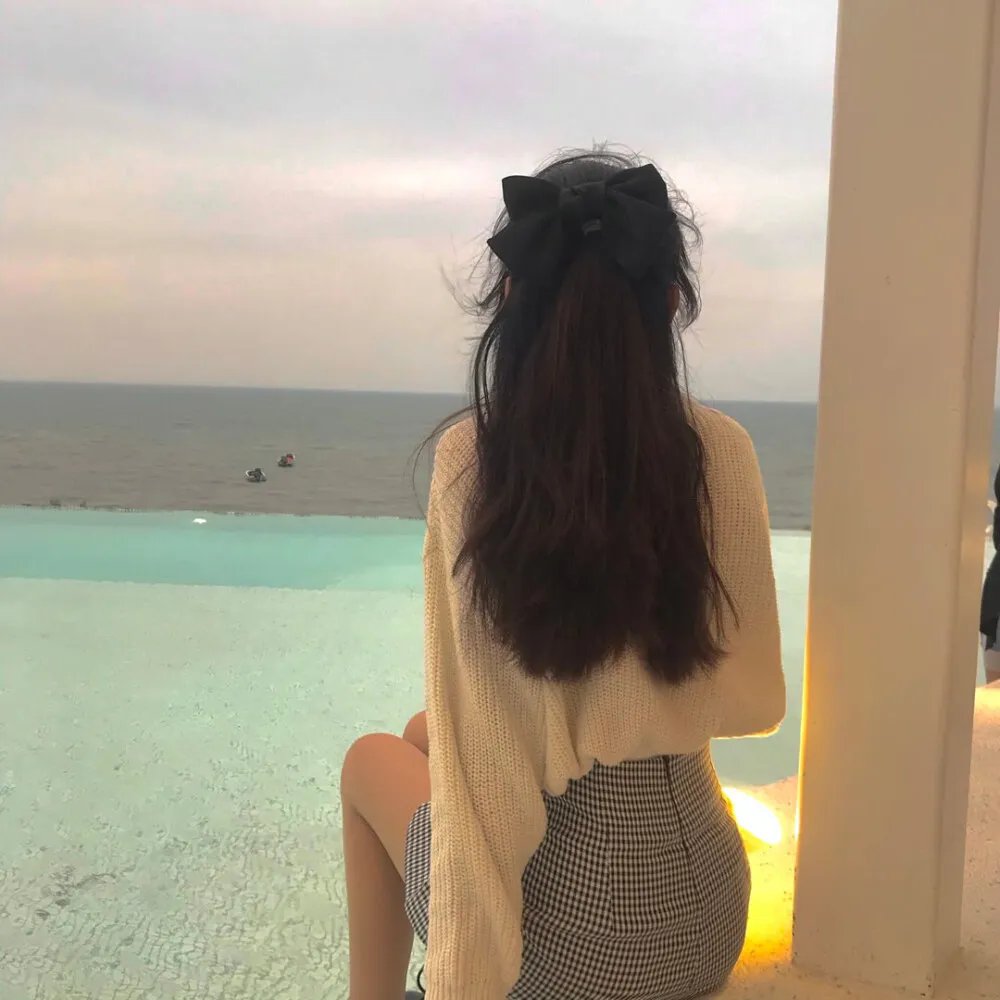 遇见你的第一次海报