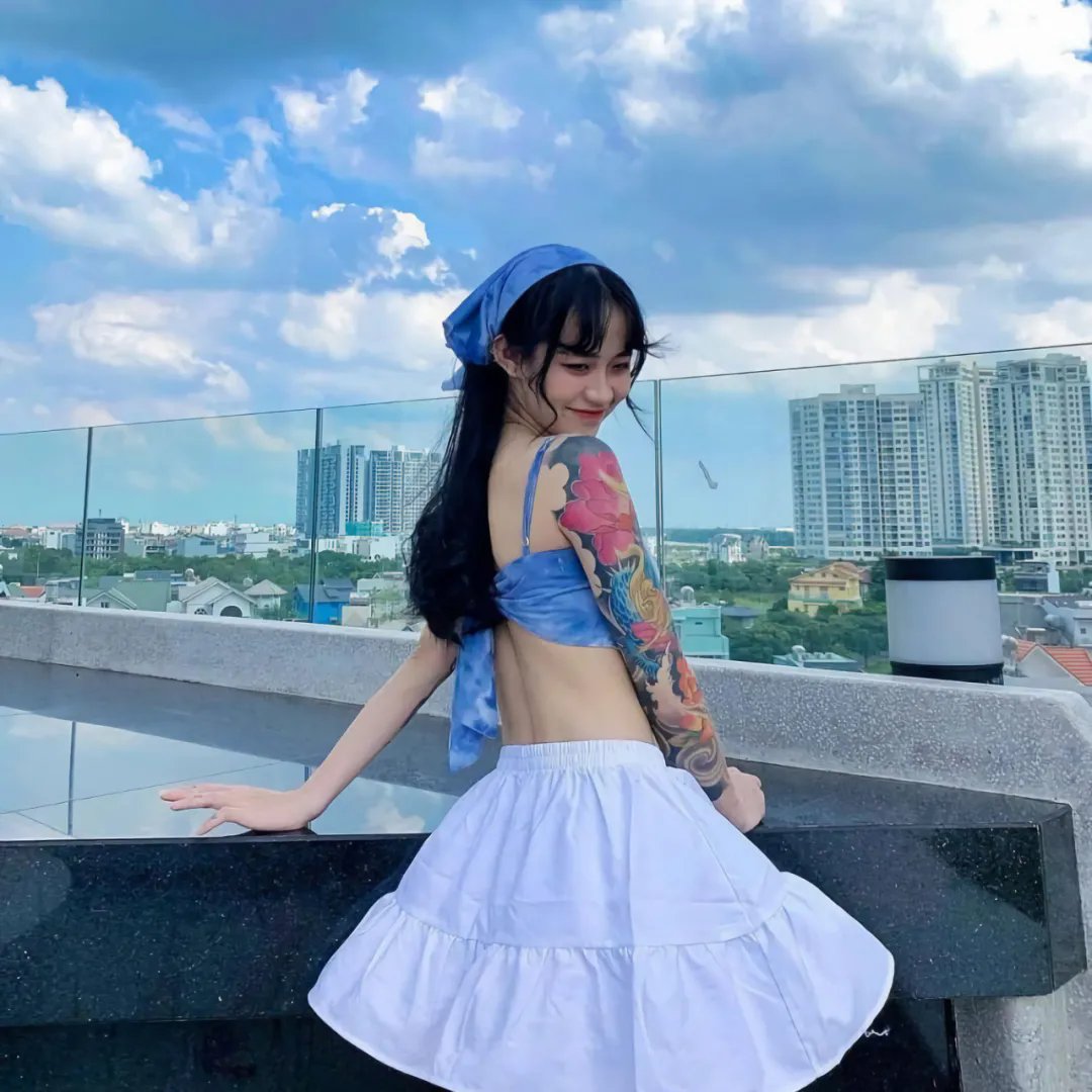 石榴花开海报