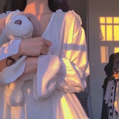 心疼女人海报